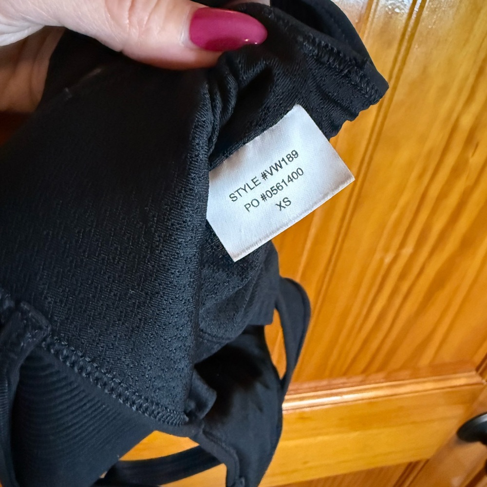 Vuori rib crop tank top with built in bra Women’s XS - Picture 5 of 9